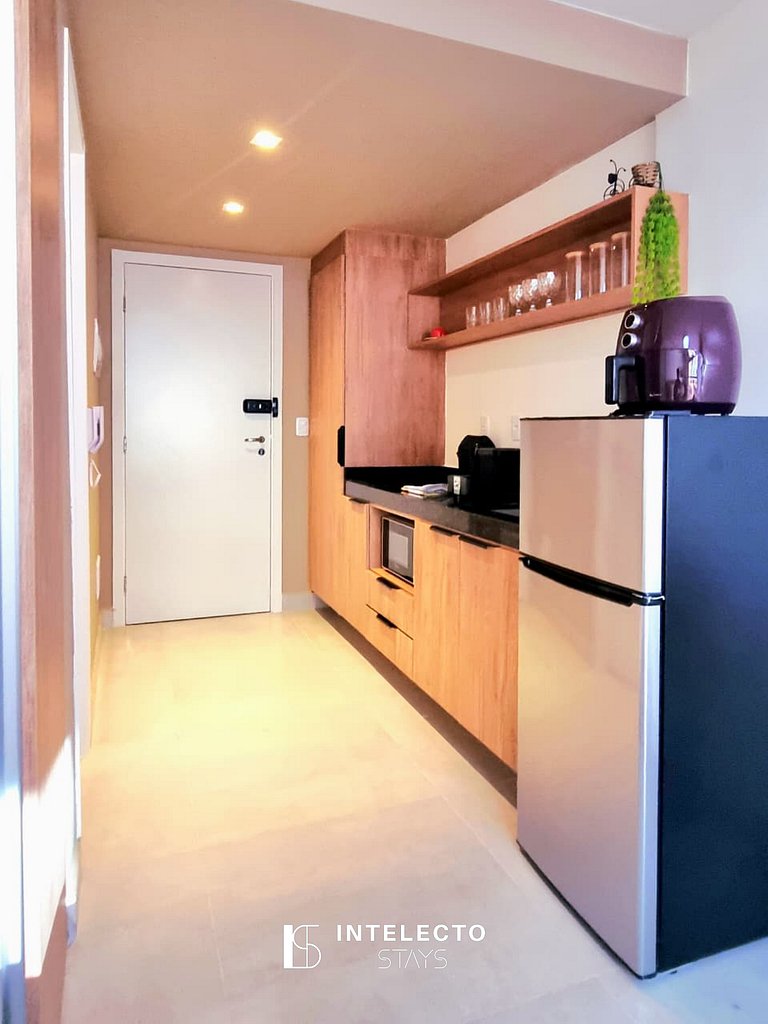 Ap 412• Central, Piscina, Academia, Ar Cond.