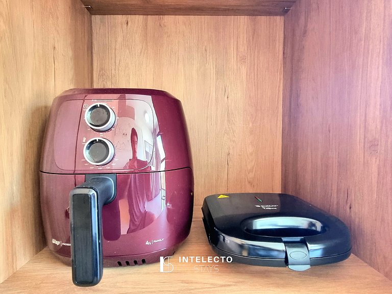 Ap 413 • Central, Piscina, Academia, Ar Cond.