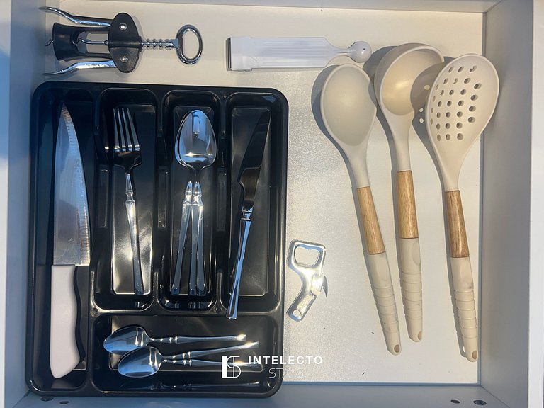 Ap 402 • Central, Piscina, Academia, Ar Cond.