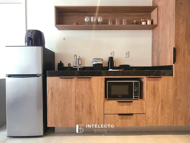 Ap 411• Central, Piscina, Academia, Ar Cond.