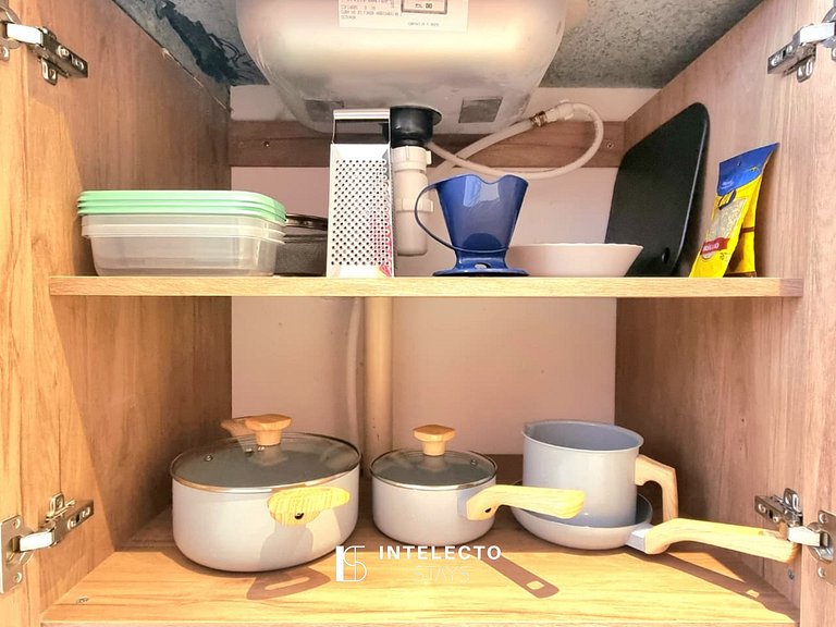 Ap 411• Central, Piscina, Academia, Ar Cond.