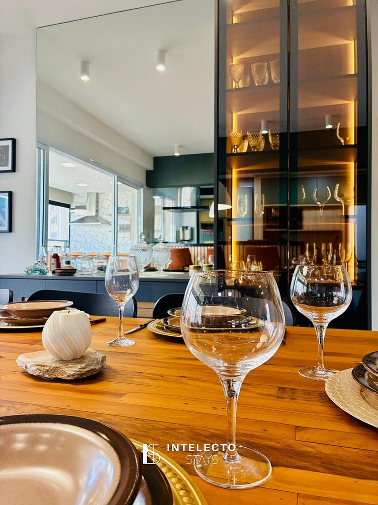 61- Luxo | Banheira de imersão | 3 suítes | Centro