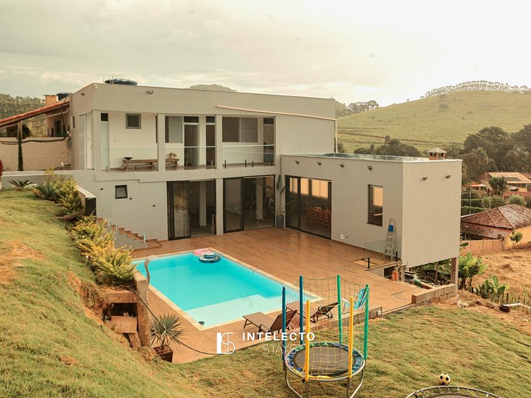 Chácara c/piscina churrasq/fogão à lenha/vista top