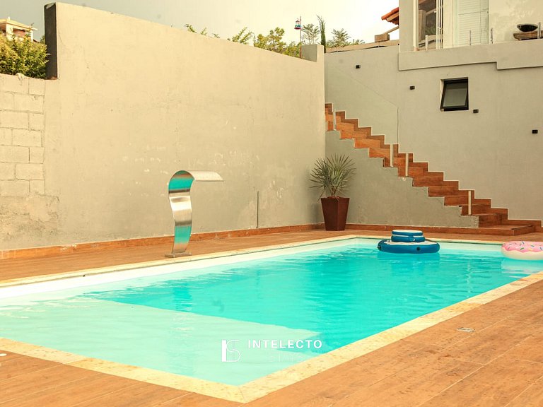 Chácara c/piscina churrasq/fogão à lenha/vista top