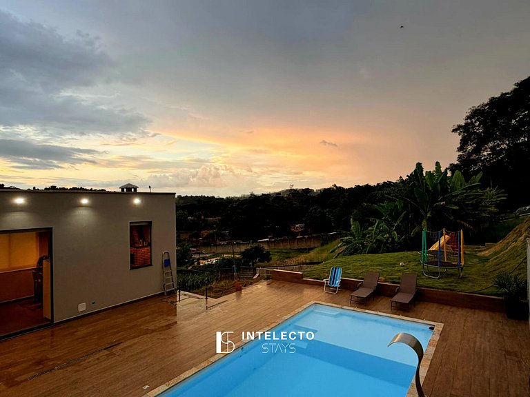 Chácara c/piscina churrasq/fogão à lenha/vista top