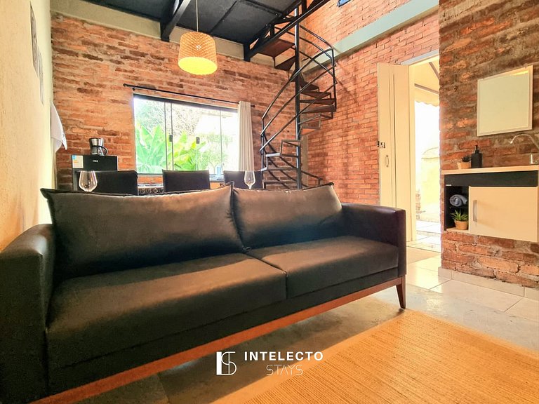 Loft aconchegante no Centro, c/Wi-Fi e garagem