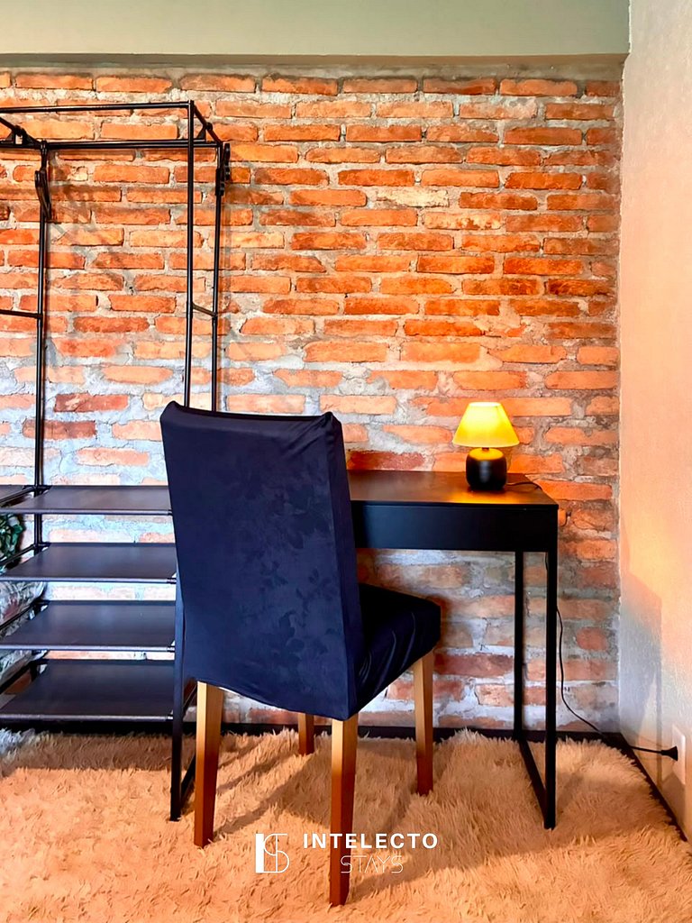 Loft aconchegante no Centro, c/Wi-Fi e garagem