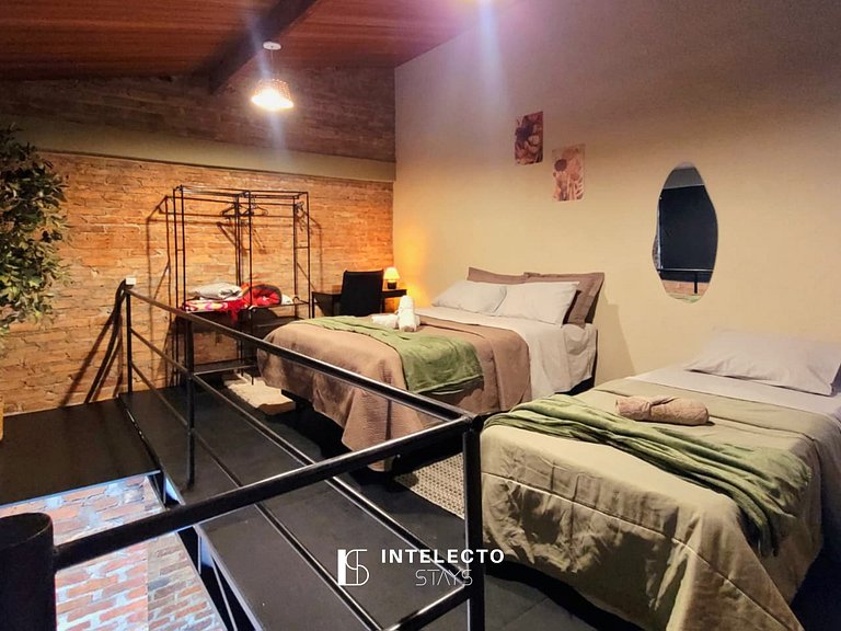 Loft aconchegante no Centro, c/Wi-Fi e garagem