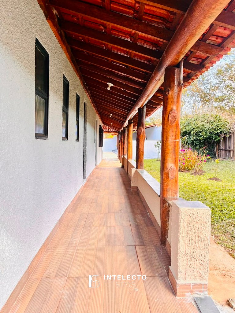Sítio c/ Piscina, Churrasqueira e Sala de Jogos