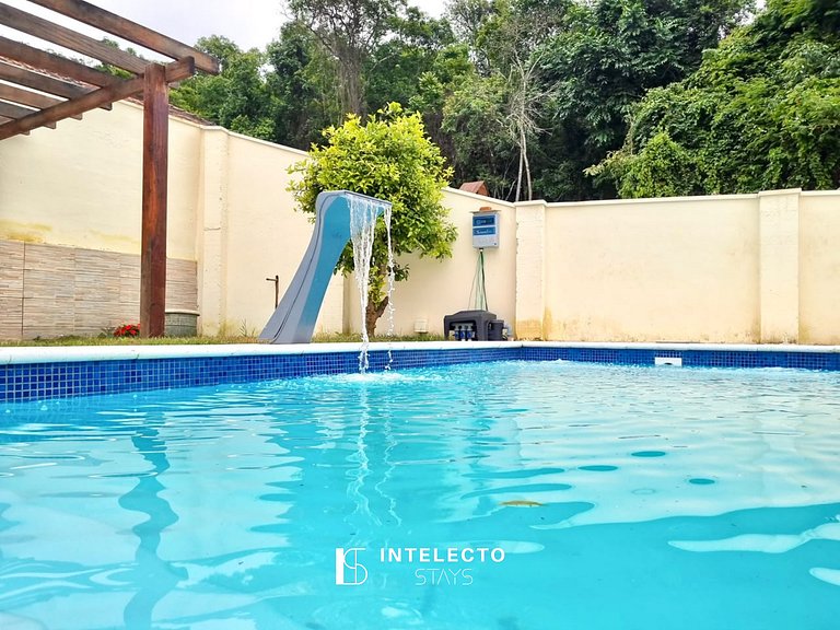Casa prx represa c/ pisc, churrasq/, fogao a lenha