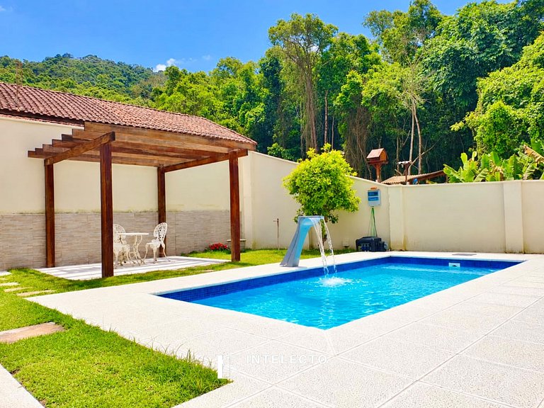 Casa prx represa c/ pisc, churrasq/, fogao a lenha